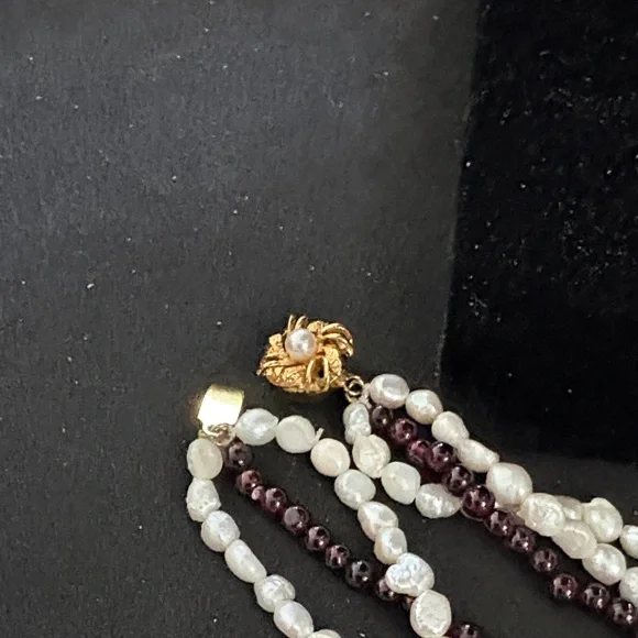 Vintage Three -Strand White Rice Pearl and Garnet Bead Necklace - Picture 8 of 9